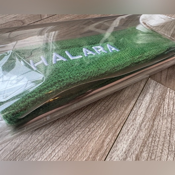 Green Halara brand Terry Stretch head/sweat band NEW - Picture 2 of 6